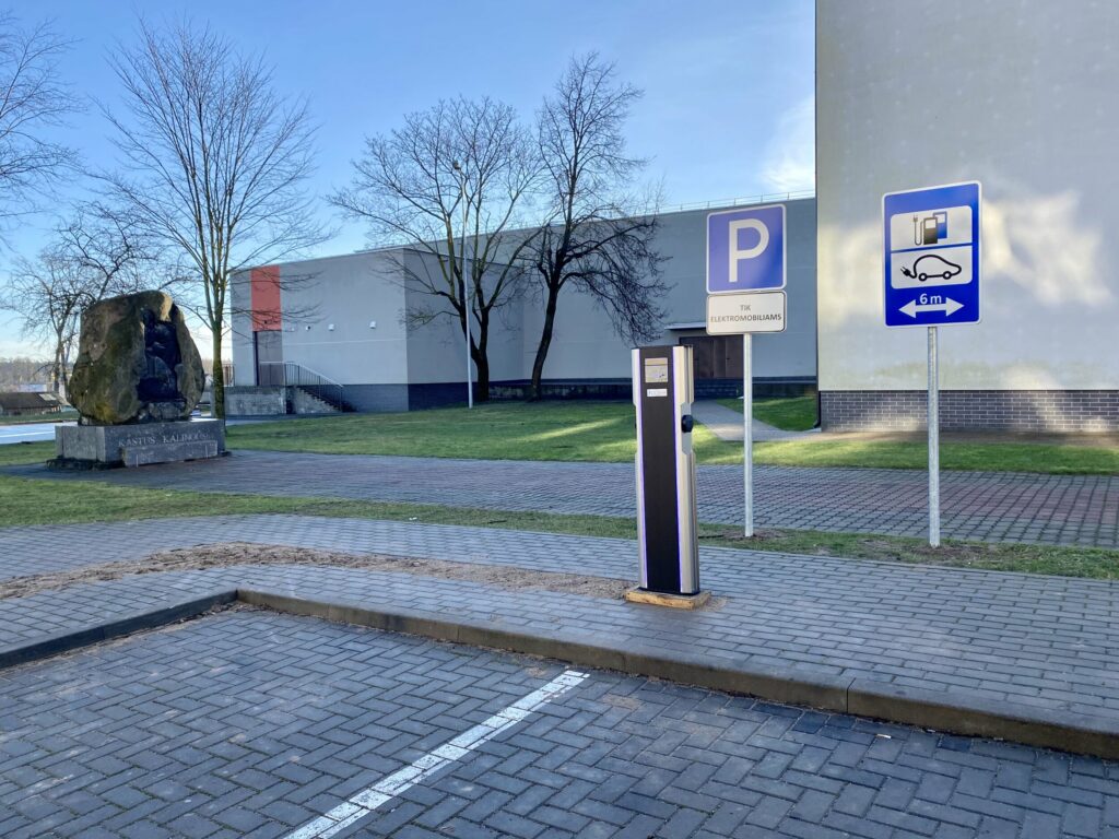 Stacja ładowania samochodów elektrycznych w Solecznikach na Litwie