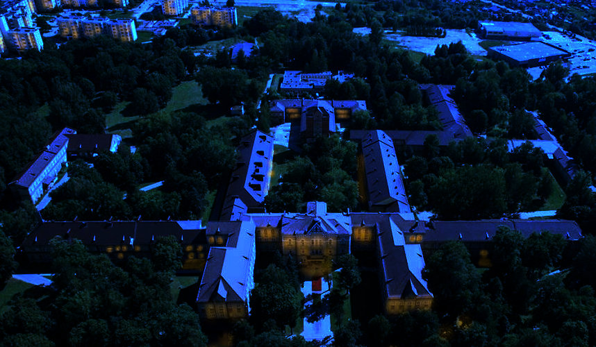 Szpital psychiatryczny w Nowej Wilejce w Wilnie nocą, wizualizacja.