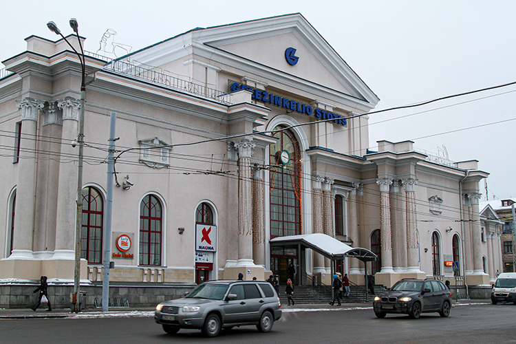 Sensacja w Wilnie: przybycie pierwszego pociągu