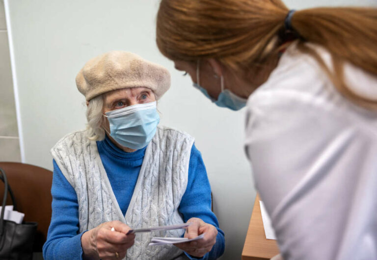 W Wilnie od poniedziałku szczepienie seniorów w domach