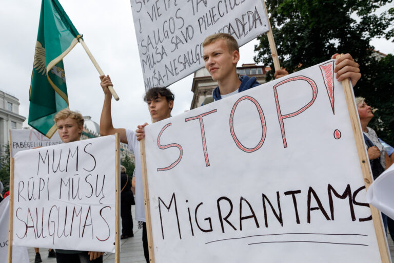 Protest przeciwko kwaterowaniu migrantów  [GALERIA]