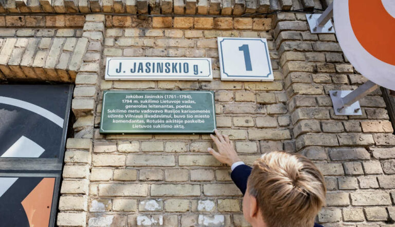 Ulica Jakuba Jasińskiego w Wilnie upamiętniona
