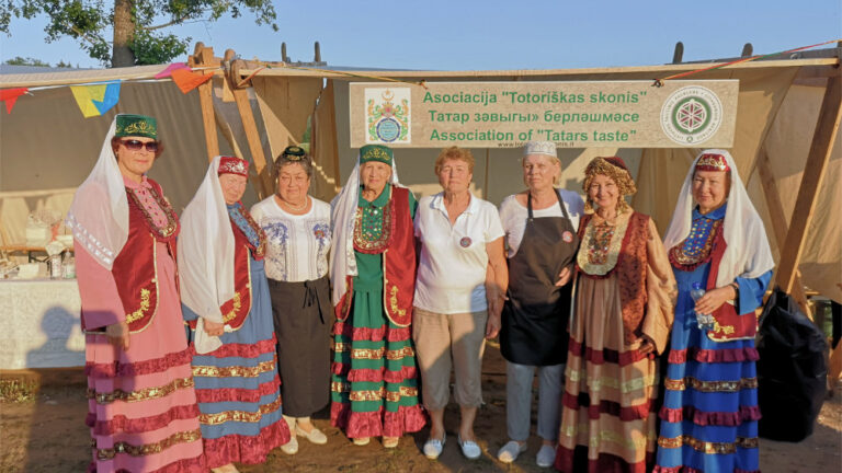 Gastronomiczne tradycje litewskich Tatarów na liście niematerialnego dziedzictwa kulturowego. Społeczność odebrała certyfikat
