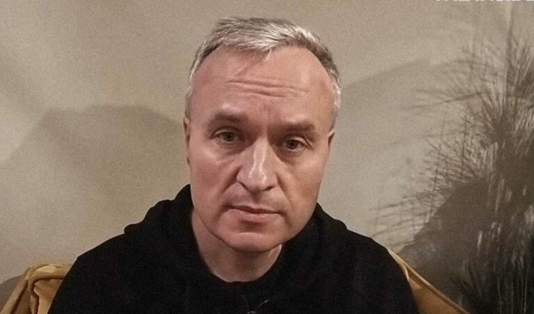 Wicedyrektor Gazprombanku uciekł na Ukrainę. Dołączył do obrony Kijowa, śmierć Awajiewa nazywa morderstwem