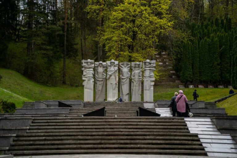 Na wileńskim cmentarzu Antokolskim zostanie usunięty pomnik żołnierzy sowieckich