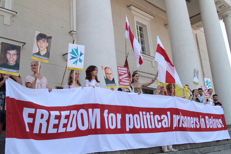 Protesty w Wilnie białoruskiej opozycji.
