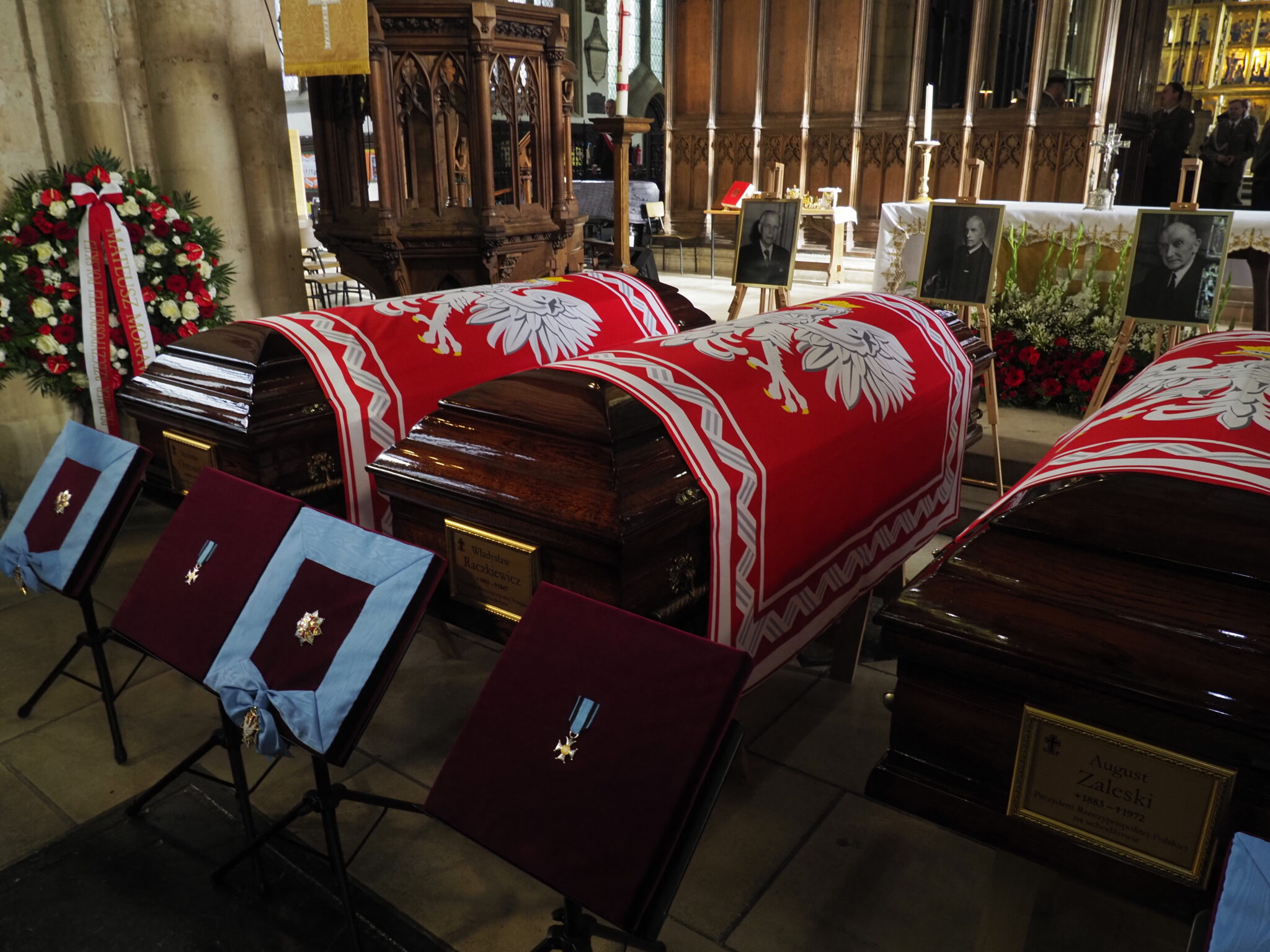 W angielskim mieście Newark-on-Trent pożegnano szczątki trzech prezydentów RP zmarłych na uchodźctwie.