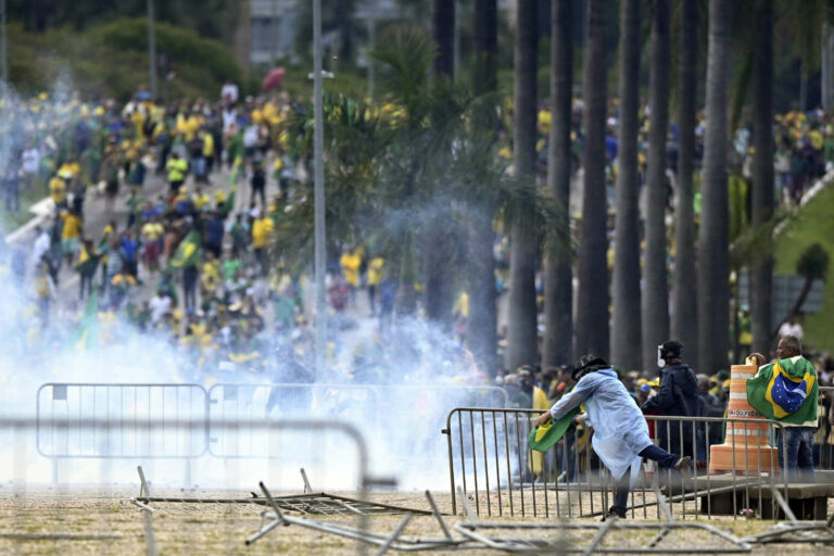 Zamieszki w Brazylii.