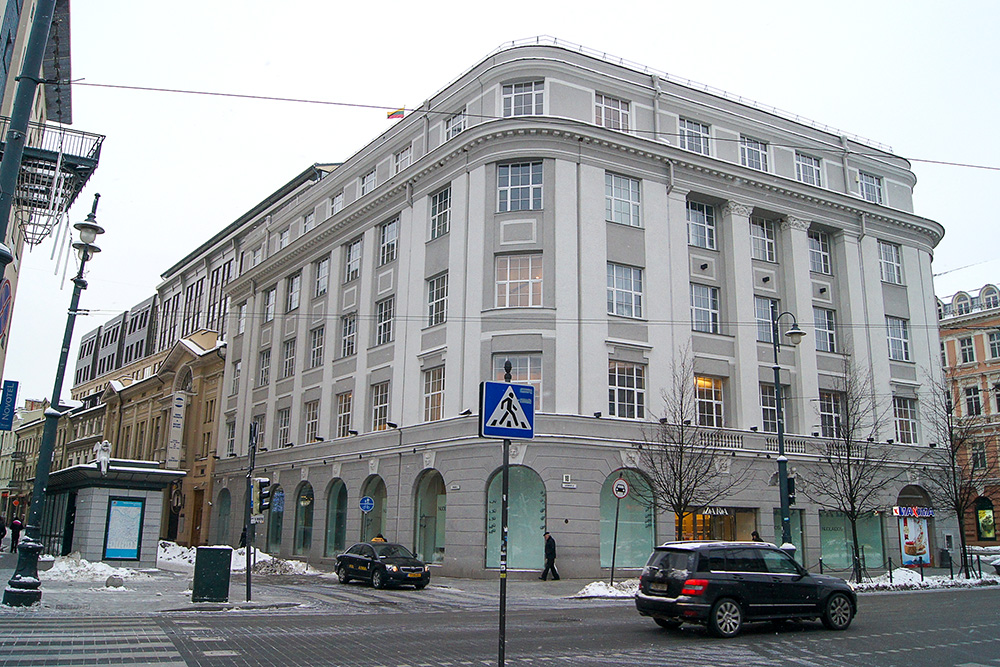 Dom towarowy Braci Jabłkowskich oddano do użytku w 1923 r.