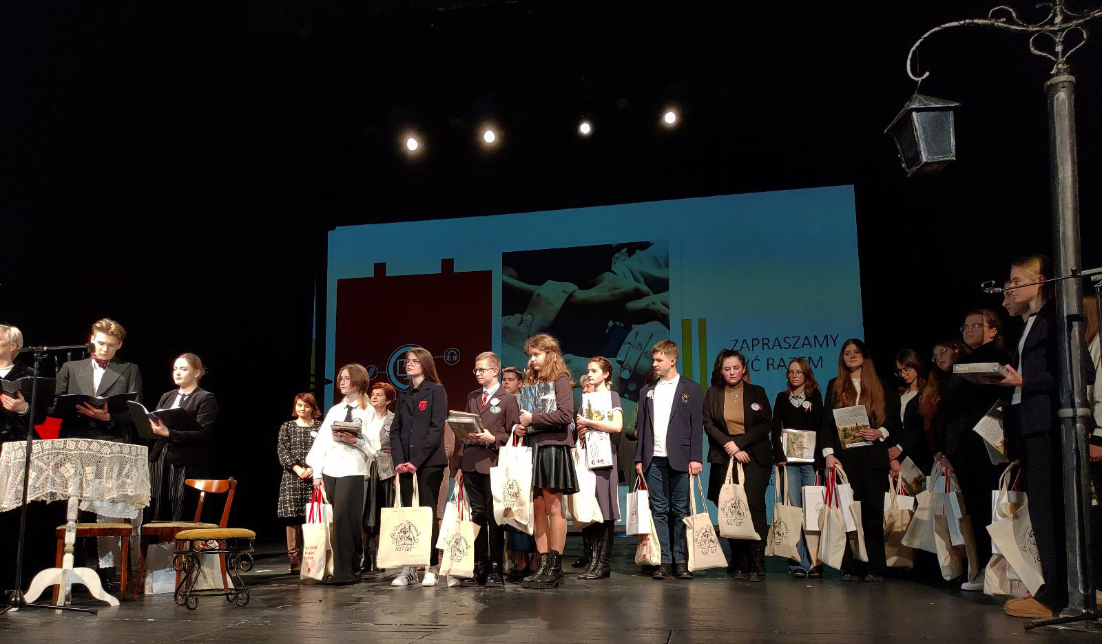 Polska Wirtualna Szkoła na Litwie zrealizowała w tym roku kolejną edycję konkursu poświęconego upamiętnieniu rodzinnych historii uczniów polskich szkół na Litwie.