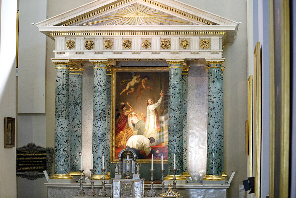 Ołtarz w katedrze wileńskiej.