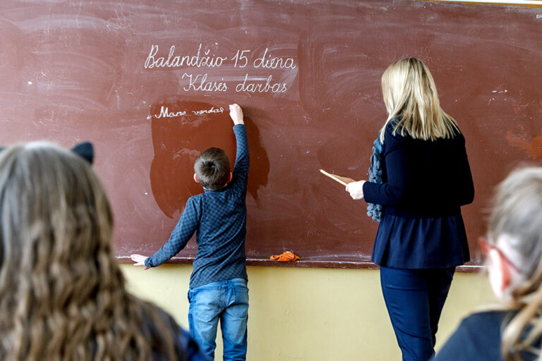 W Wilnie brakuje ponad 200 nauczycieli. Ilu ich pozostanie za rok czy dwa?
