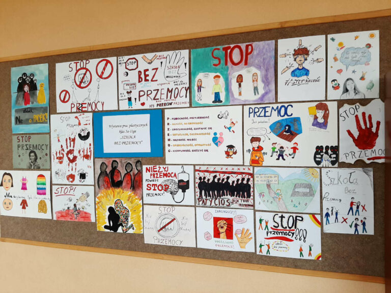 Miesiąc zwiększania świadomości „Bez przemocy 2023” w Gimnazjum w Awiżeniach