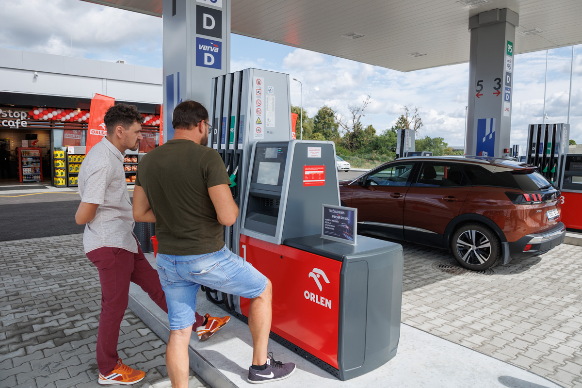Stacja paliwowa.