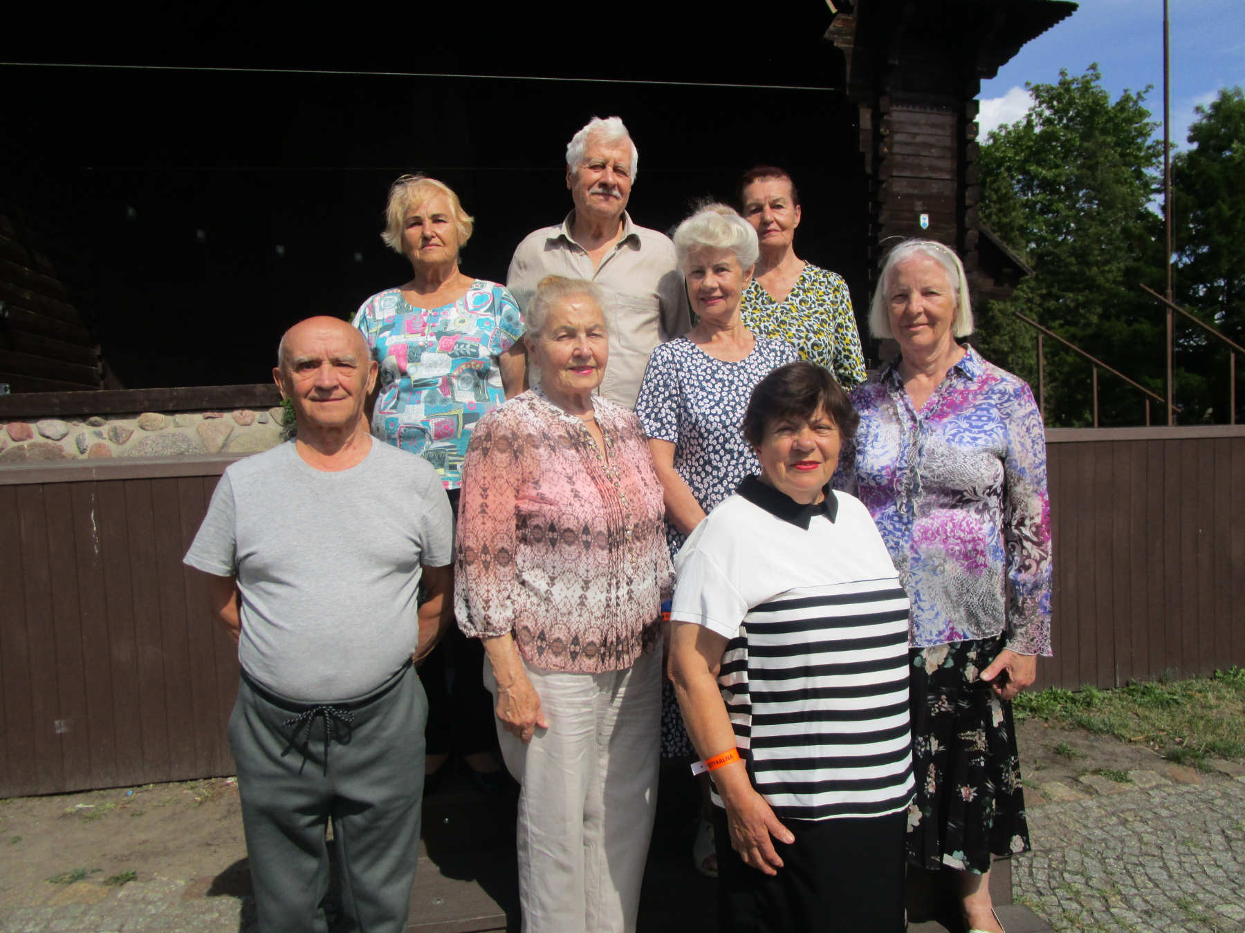 Grupa seniorów z PUTW w Wilnie w Ciechocinku.