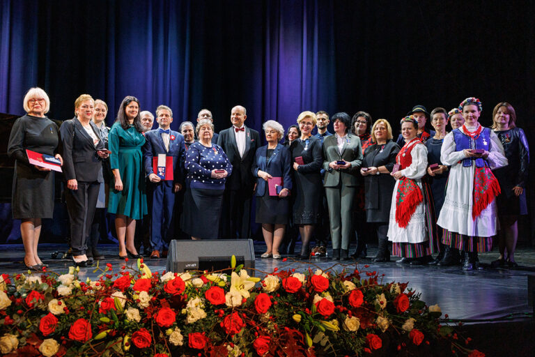 Nagrodzeni zostali najwybitniejsi przedstawiciele społeczności Polaków na Litwie.