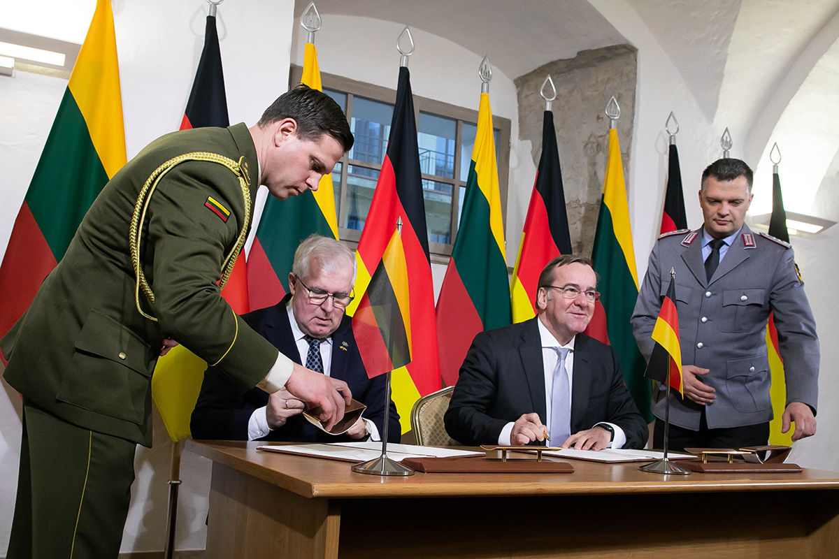 Podpisany przez Borisa Pistoriusa i Arvydasa Anušauskasa plan zatwierdził dążenia obydwu państw do rozmieszczenia na terenie Litwy niemieckiej brygady.