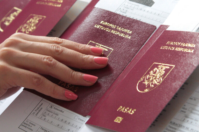 Paszport litewski jest dokumentem urzędowym, wystawianym wyłącznie dla obywateli litewskich.