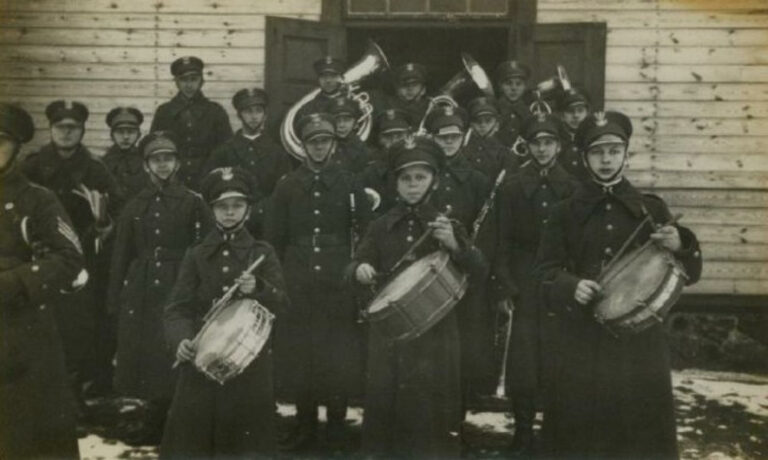 Orkiestra poddziału Korpusu Ochrony Pogranicza „Nowe Święciany”, pierwsza połowa lat 30. XX w.