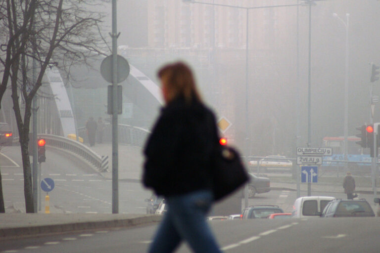 Zanieczyszczenie powietrza może mieć negatywny wpływ na zdrowie.