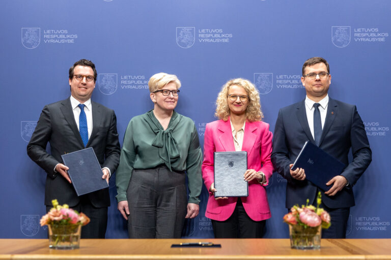 Przedstawiciele litewskiego rządu i niemieckiego zakładu „Rheinmetall” podpisali list intencyjny w sprawie budowy na Litwie fabryki amunicji.