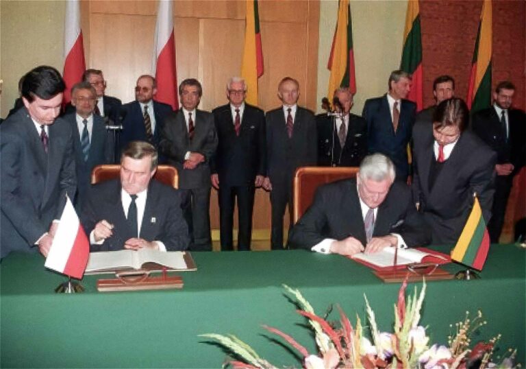 30-lecie traktatu polsko-litewskiego. Debata była burzliwa: „lepiej rękę uciąć”, ale i „wybierzmy Europę”