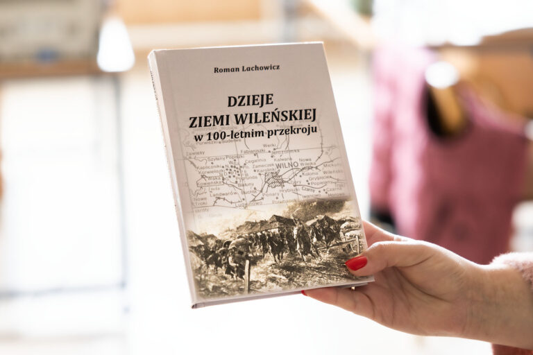 Książka „Dzieje Ziemi Wileńskiej w 100-letnim przekroju”.