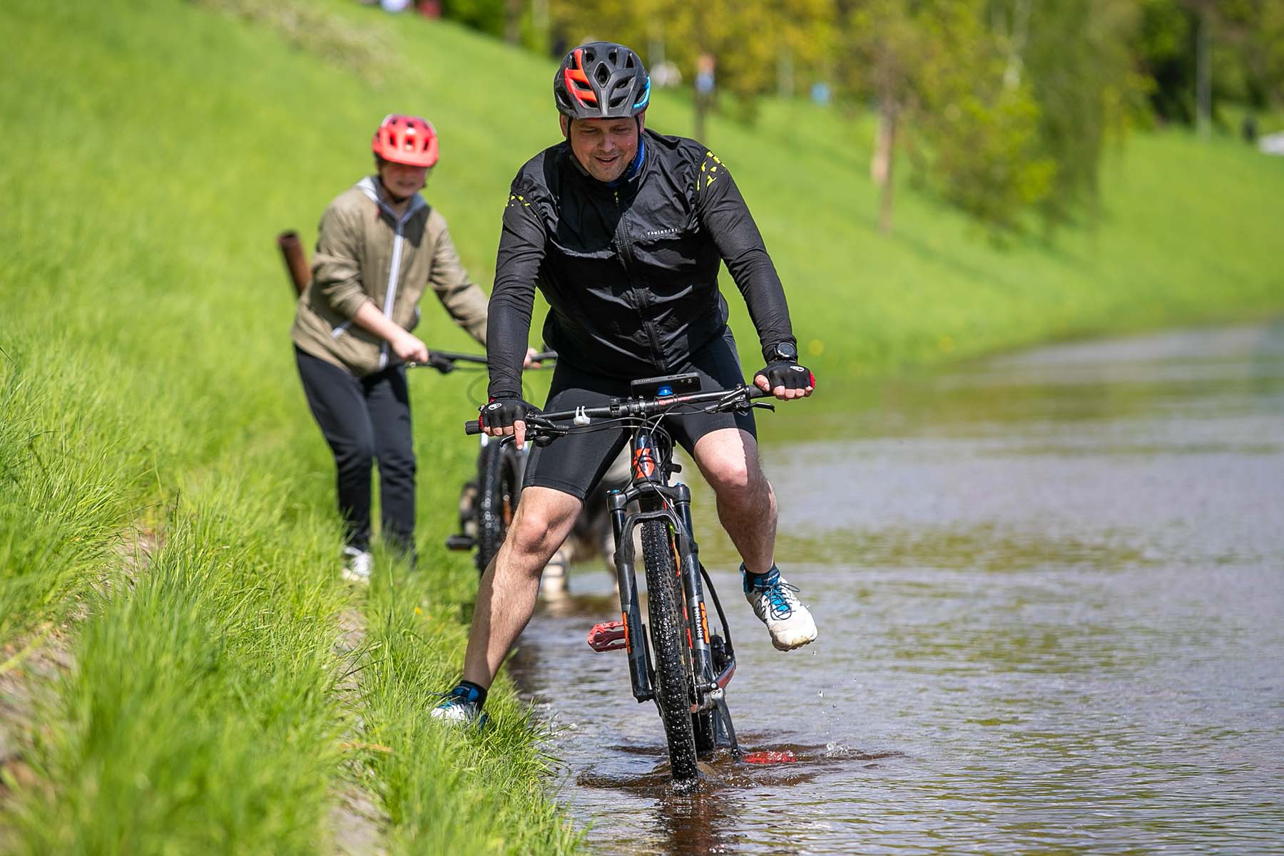 Czasami przejażdżka rowerem zalanymi ulicami Wilna może być prawdziwym wyzwaniem!