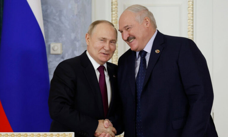 Łukaszenka uważa Putina za swego „najlepszego przyjaciela”.