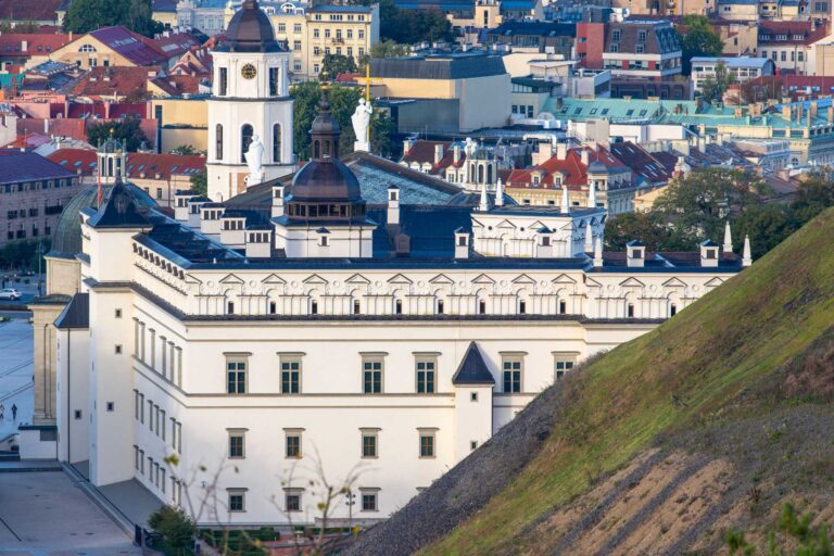 Do 24 września w Narodowym Pałacu Wielkich Książąt Litewskich w Wilnie będzie można oglądać wystawę pt. „Muzeum z miłości do sztuki i kraju. 200 lat Muzeum Książąt Lubomirskich”.