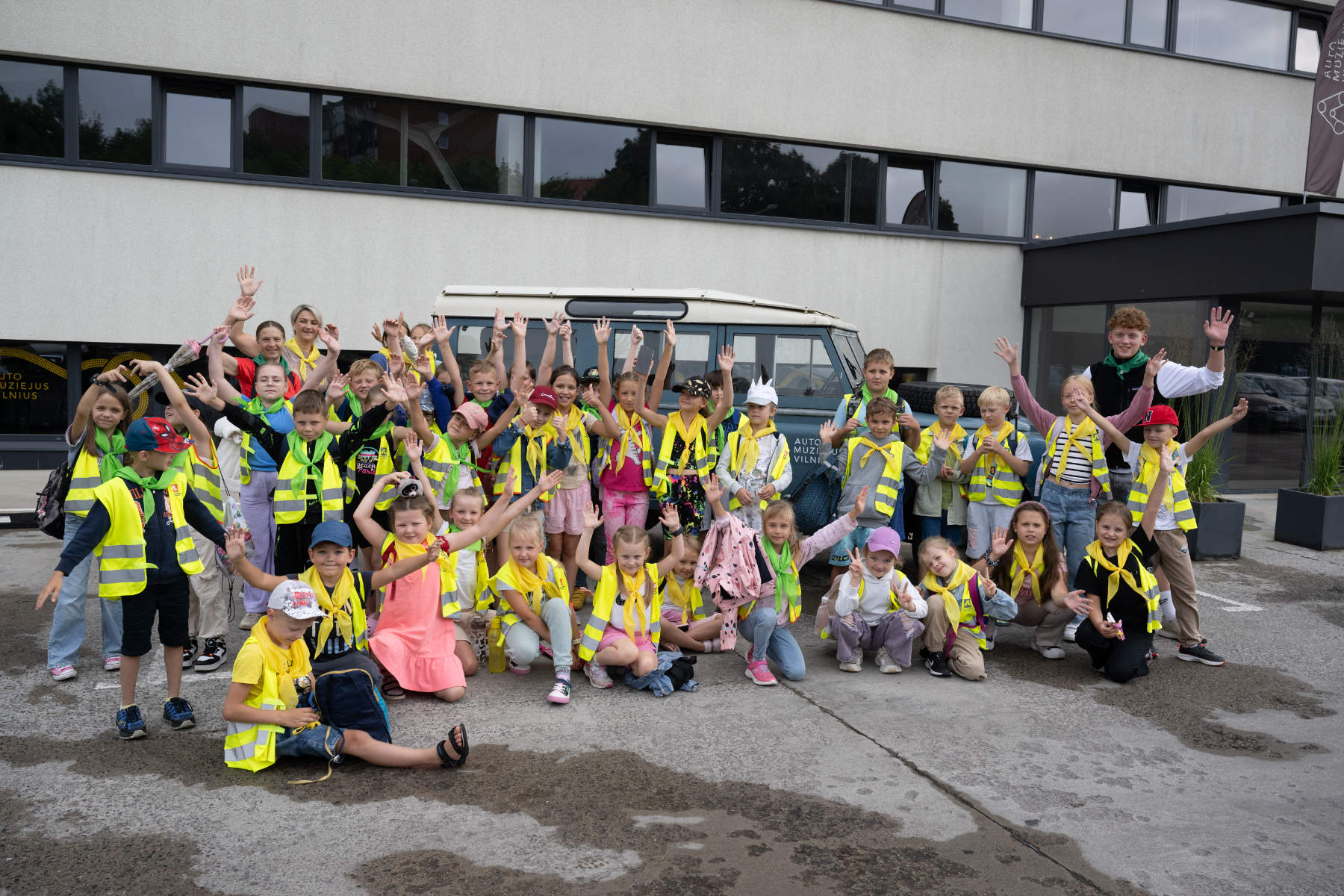 „Wakacje w mieście” trwają w najlepsze, dzieci uczestniczące w półkolonii letniej nie mogą narzekać na nudę.