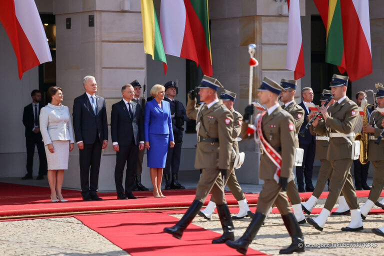 Gitanas Nausėda z małżonką w Polsce.