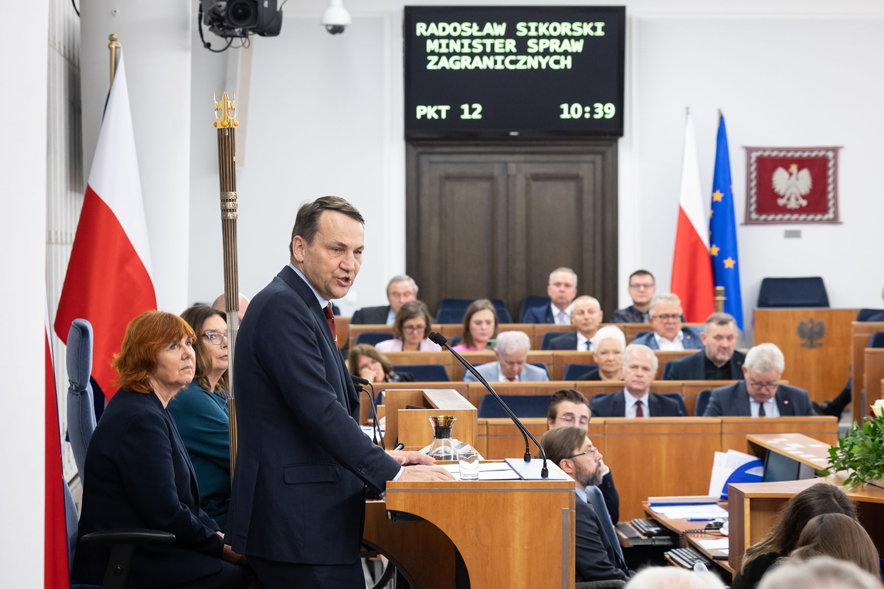 Wystąpienie ministra Radosława Sikorskiego przed Senatem RP.