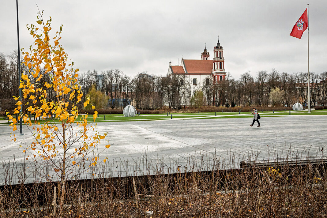 Renowację placu Łukiskiego zakończono w 2017 r.