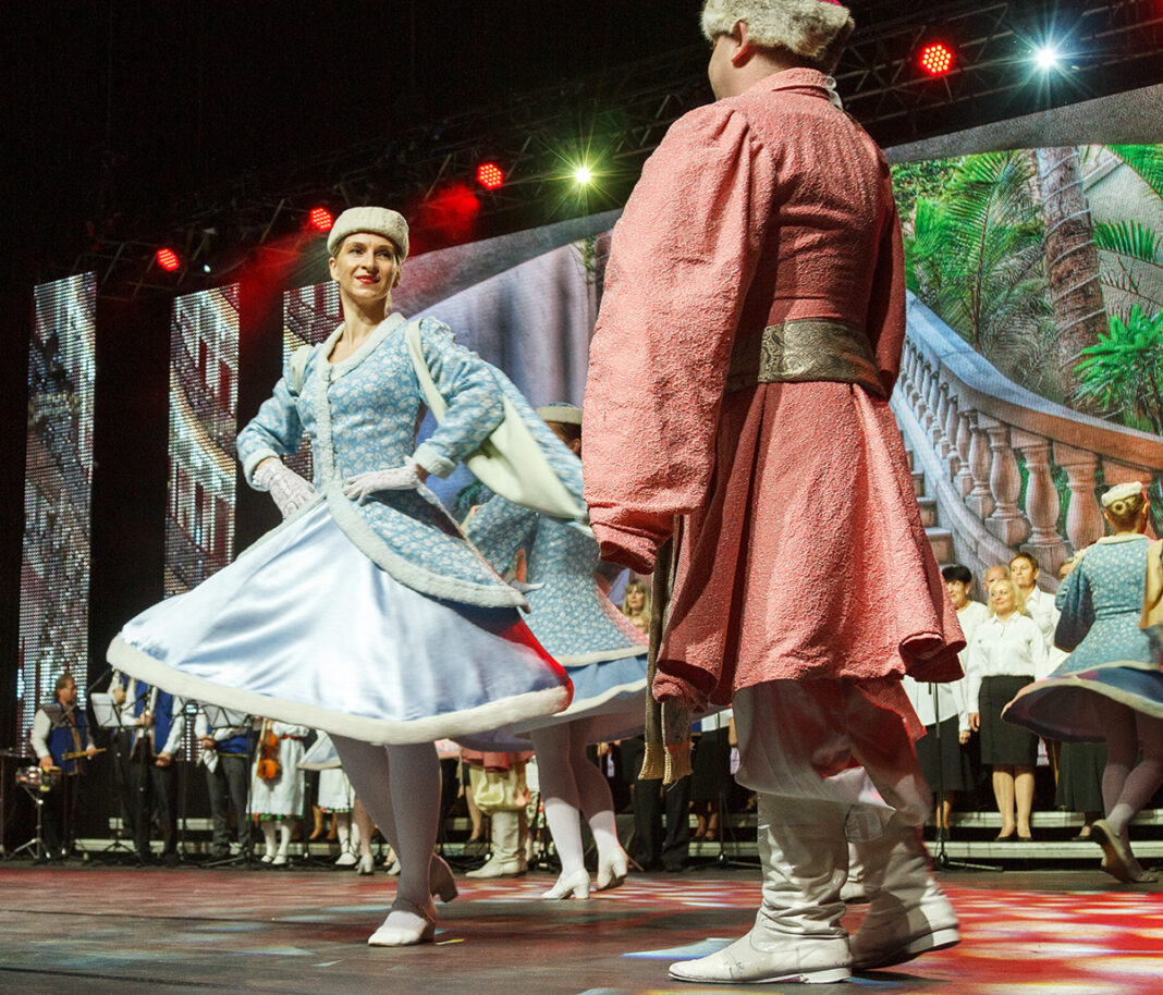 Przed objęciem stanowiska choreograf zespołu, Marzena Suchocka przetańczyła w „Wilii” wiele lat.