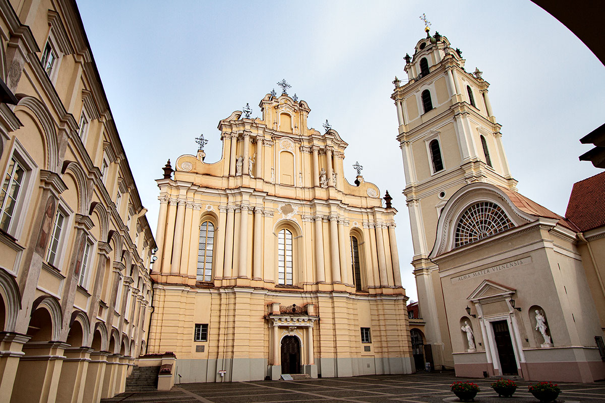 Zwiedzanie wystawy w kościele św. Janów jest nieodpłatne. Można ją zwiedzać od poniedziałku do soboty w godzinach 9:00 – 18:00. Wystawa będzie czynna do 30 grudnia br.