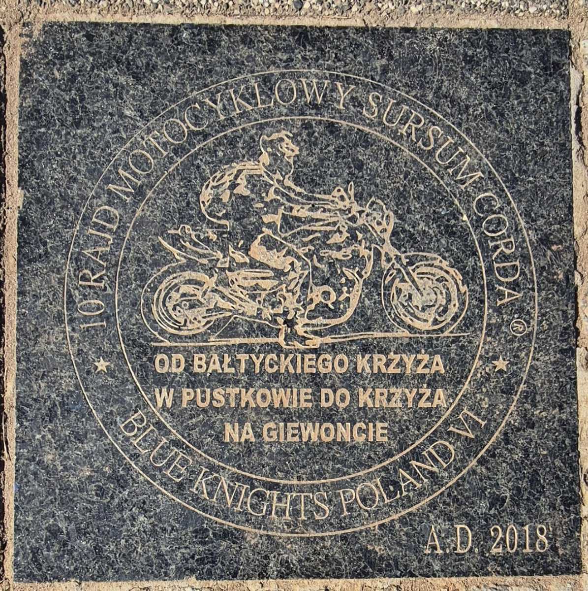 Płyta poświęcona 10. Rajdu Motocyklowemu Sursum Corda.