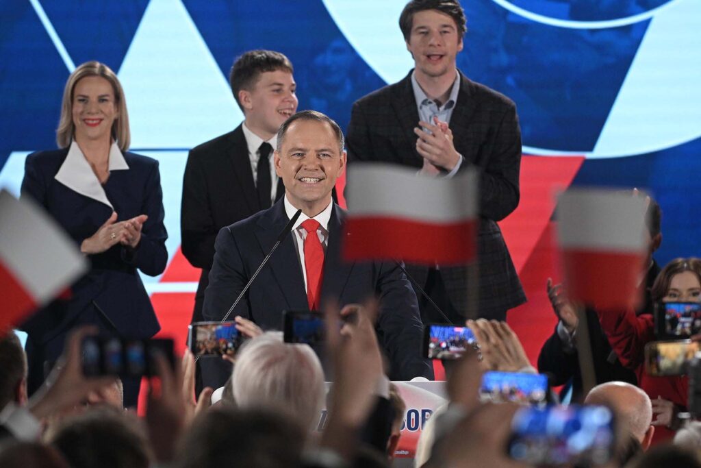 II turę wyborów prezydenckich w Polsce wygrał Karol Nawrocki.