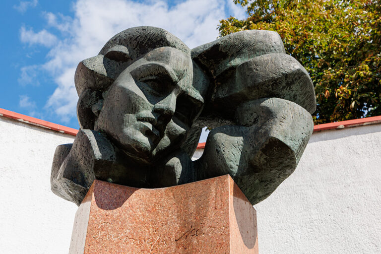 Stołeczne władze zapowiedziały demontaż pomnika Salomėi Nėris.