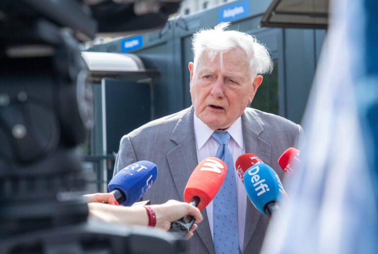 Valdas Adamkus.