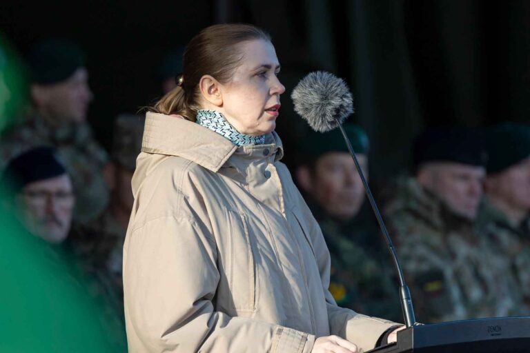 Minister Šakalienė.