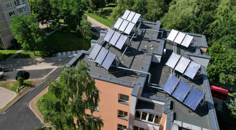 Elektrownie słoneczne na domach.