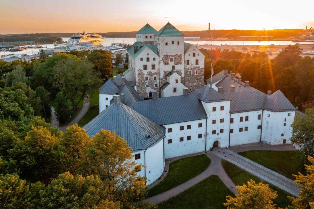 Zamek w Turku – tu w 1562 r. odbyło huczne wesele księcia Finlandii Jana Wazy i Katarzyny Jagiellonki, córki Zygmunta I Starego oraz Bony Sforzy.