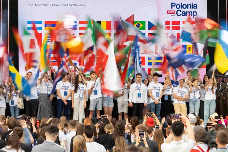 W POLONIA_CAMP 2025 Udział wzięło ponad tysiąc Polek i Polaków z 46 krajów.