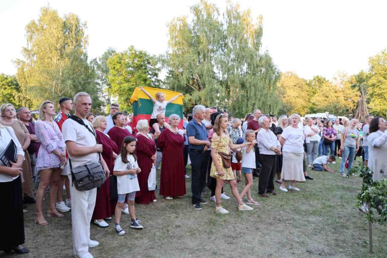 Punktem kulminacyjnym obchodów było wspólne odśpiewanie hymnu narodowego Litwy.