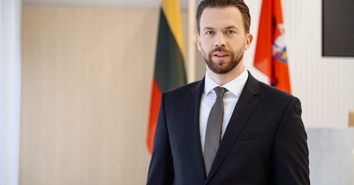 Samorząd broni prawa mieszkańców do korzystania z brzegu jeziora Širvys