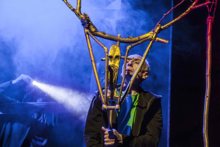 Spektakl „Baśń o słońcu”.