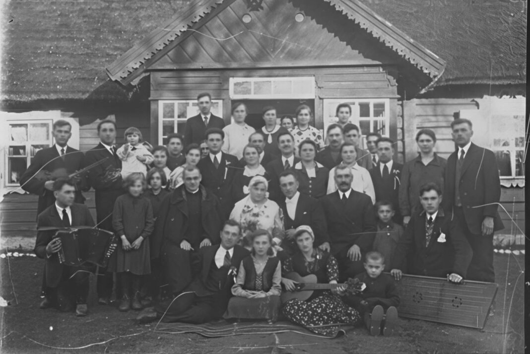 Rodzinna Słomianka Naumowiczów, zdjęcie z 1934 r.