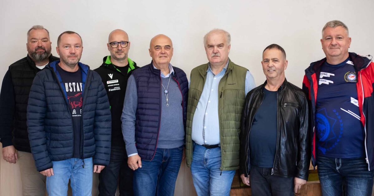 Polscy policjanci w redakcji „KW”