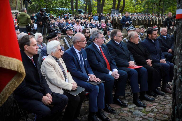 Odbyły się uroczystości ponarskie, uczestniczyła w nich też młodzież.